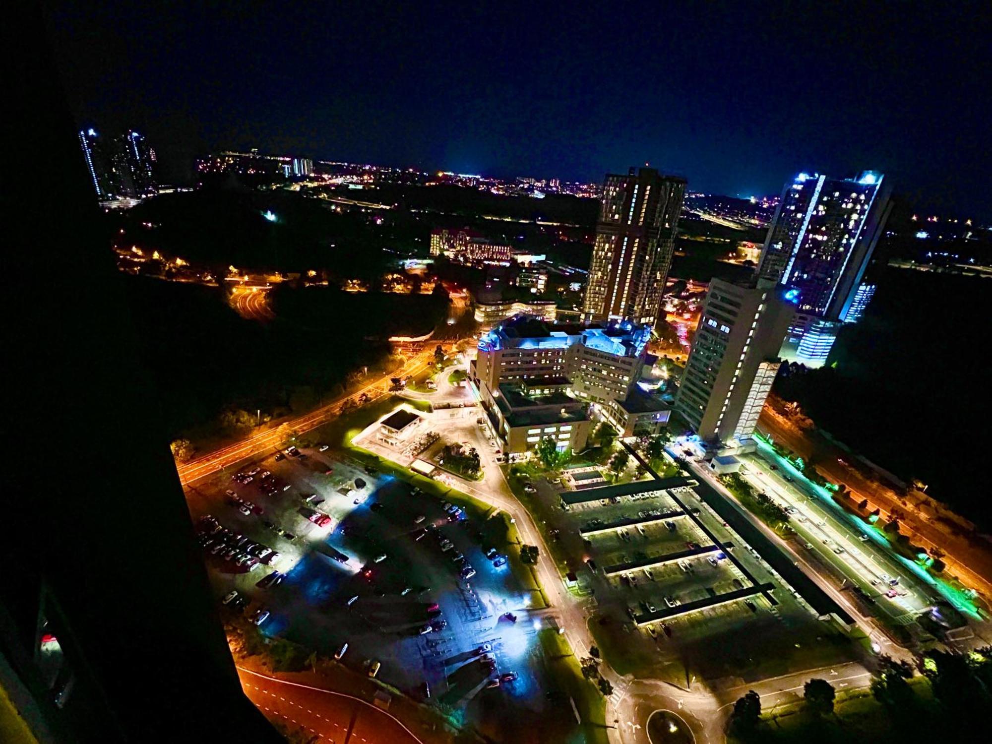 Legoland - Happywonder Suite For Family ,Cozy, Wifi With Nice Garden Pool View! Nusajaya  Exteriör bild
